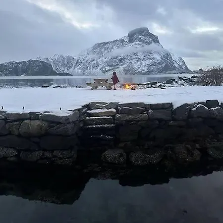 Exclusive Fjord Getaway With Sauna Feriehus
