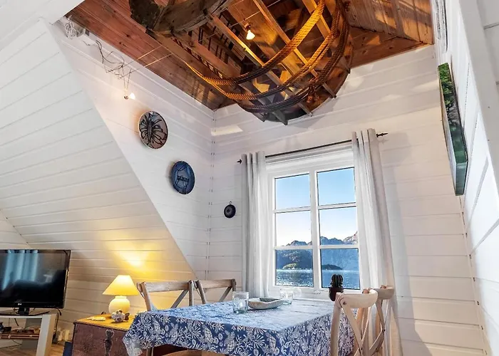 Exclusive Fjord Getaway With Sauna 度假居 *
