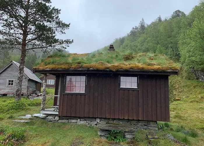 Exclusive Fjord Getaway With Sauna Leirgulen