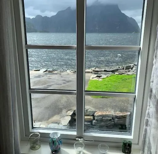 Exclusive Fjord Getaway With Sauna 度假居 *