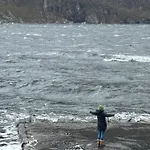 Exclusive Fjord Getaway With Sauna Leirgulen