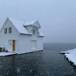 Σπίτι διακοπών Exclusive Fjord Getaway With Sauna