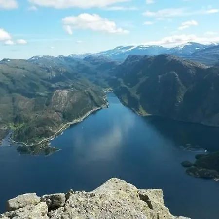 Feriehus Exclusive Fjord Getaway With Sauna