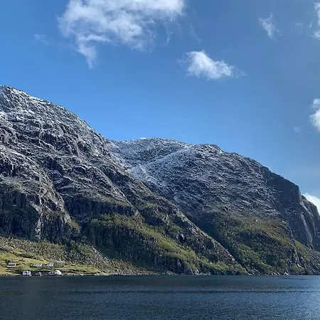 Feriehus Exclusive Fjord Getaway With Sauna Leirgulen