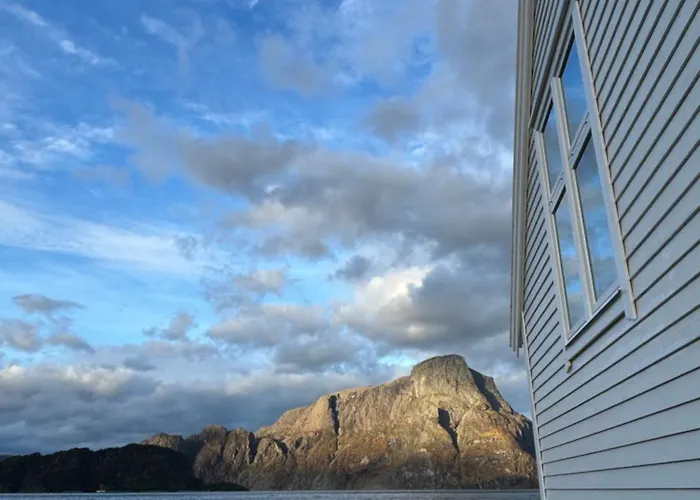 Feriehus Exclusive Fjord Getaway With Sauna *